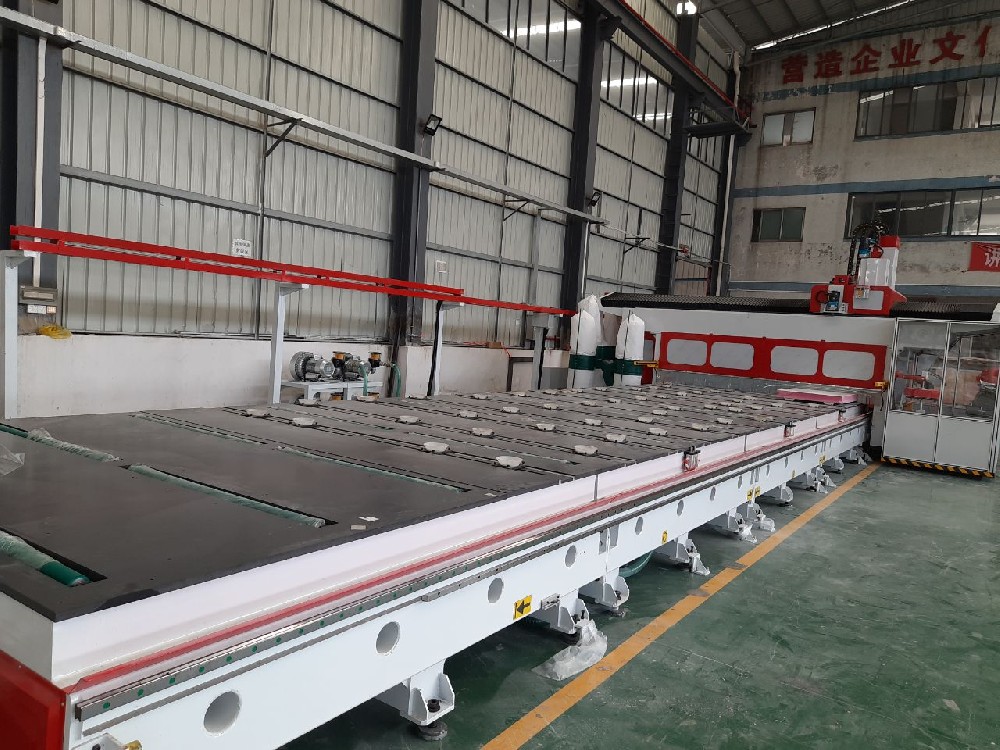 客戶車間案例實拍--廂板加工中心