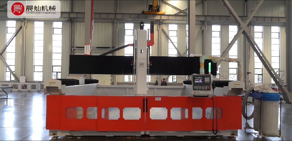 晨燦機械SF木模加工中心 領航木模加工新紀元