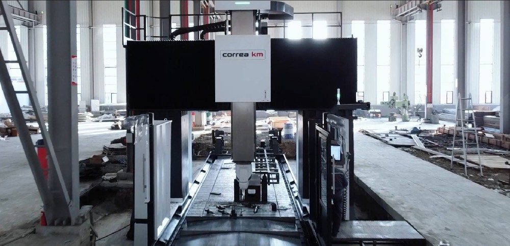 晨燦機械攜手尼古拉斯，五面體龍門加工中心確保產品精度再升級