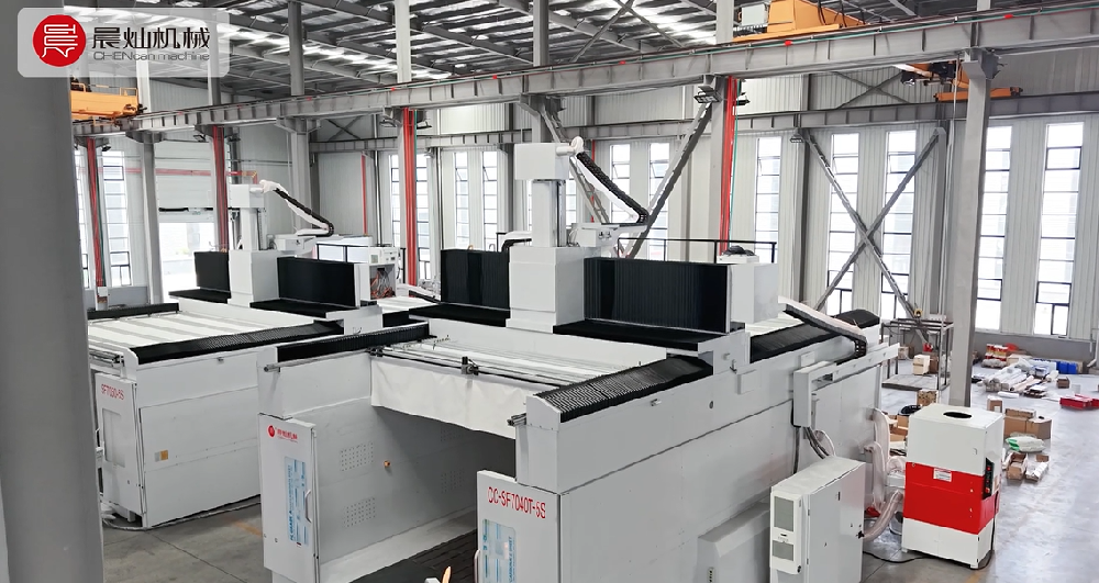 中國智造再升級！SF7040T-5S吸塵換刀雙突破，賦能精密加工新時代