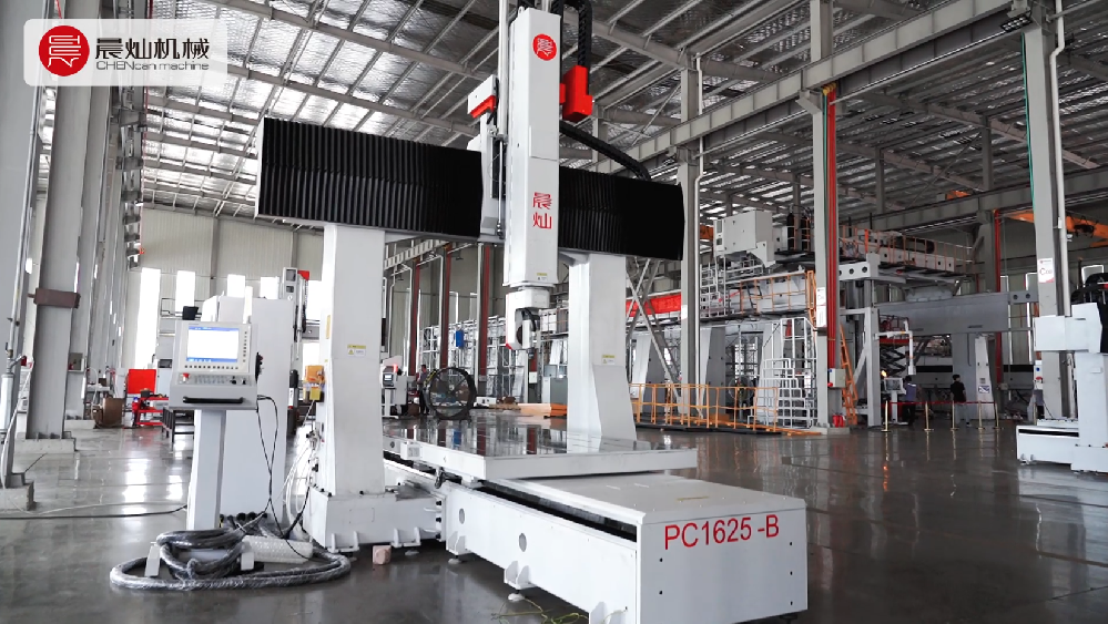 定梁五軸，為您提供高性價(jià)比復(fù)材加工解決方案