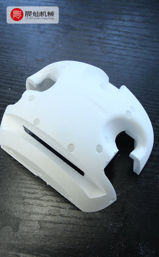 晨燦五軸龍門加工中心精準答卷：PVC樣件的高精度詮釋